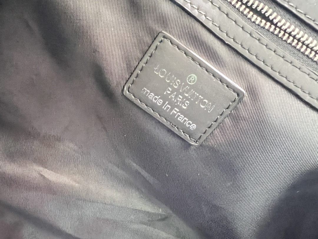 Replica Louis Vuitton Keepall Bandouliere 50 M45975 Black