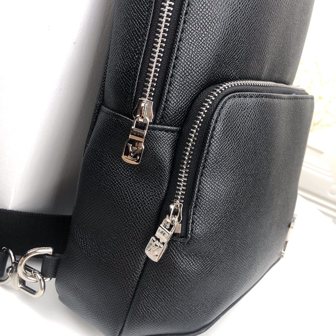 Replica Louis Vuitton Avenue Sling Bag M30443