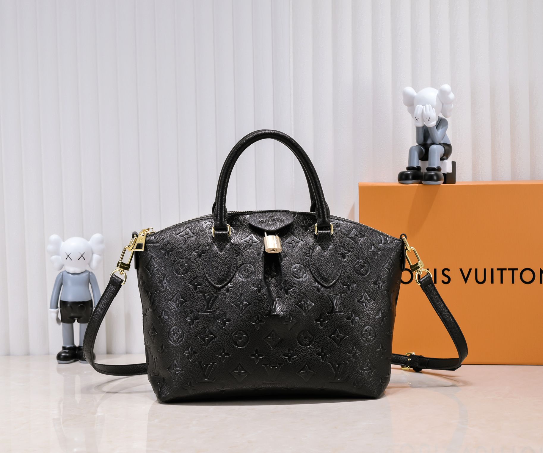 Replica Louis Vuitton Embossed Boetie Mm/Pm