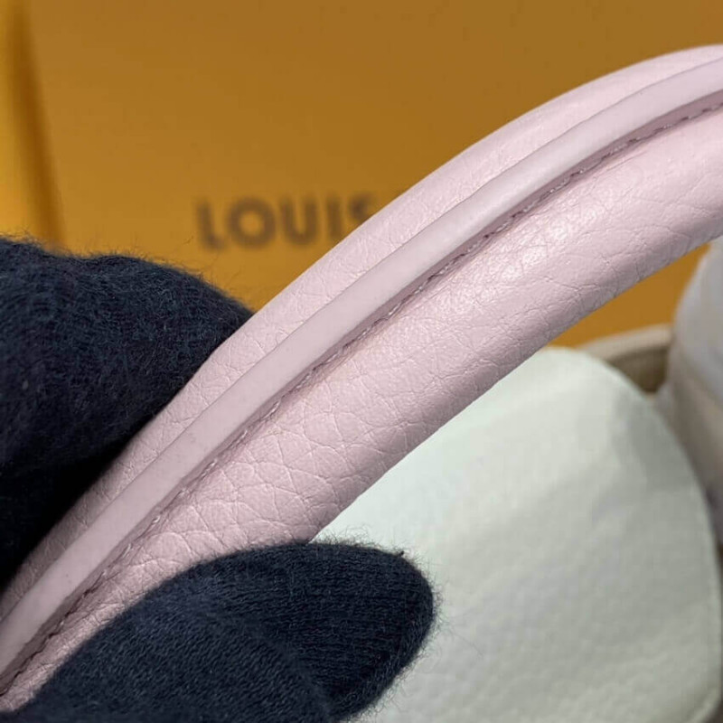 Replica Louis Vuitton Taurillon Leather Capucines Bb M57223