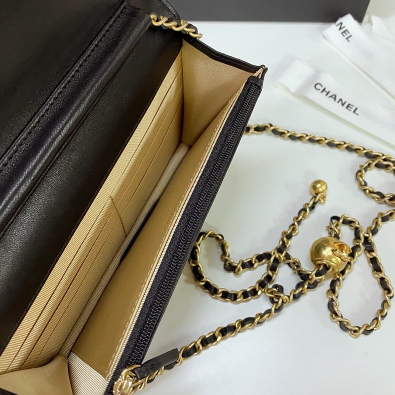 Replica Chanel Woc With Cc Details On Strap Ap1450 In Lambskin Aaa