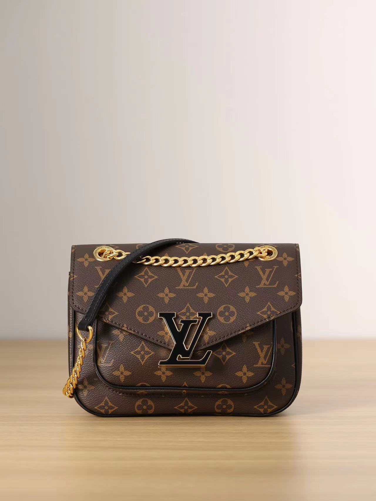 Replica Louis Vuitton Passy Bag M45592