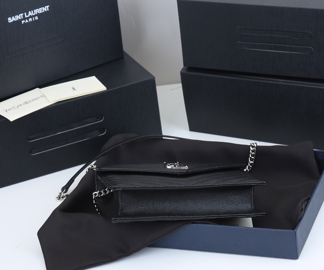 Replica Ysl Envelope Chain Wallet In Grain De Poudre Embossed Leather 1888