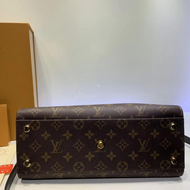 Replica Louis Vuitton On My Side Bag M55933