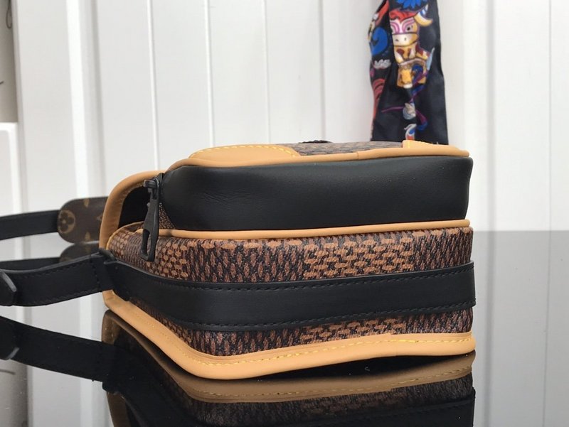 Replica Louis Vuitton Nano Amazone Messenger N40357