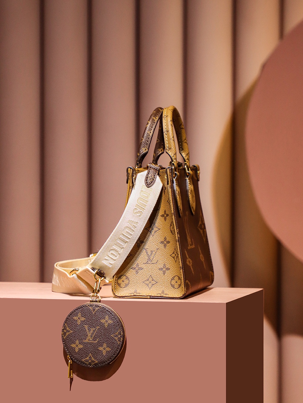 Louis Vuitton OnTheGo PM Tote Bag M46373