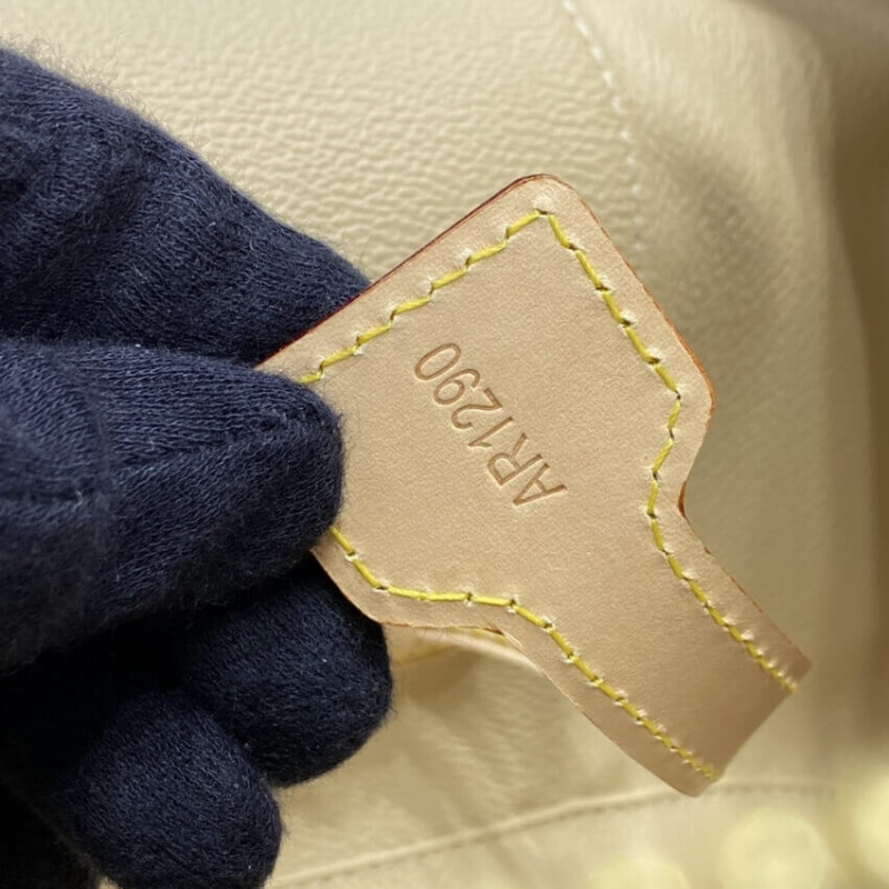 Replica Louis Vuitton Monogram Canvas Nice Cosmetic M47280