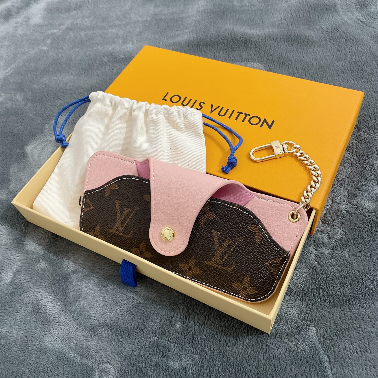 Replica Louis Vuitton Sunglasses Case Glasses Box L09