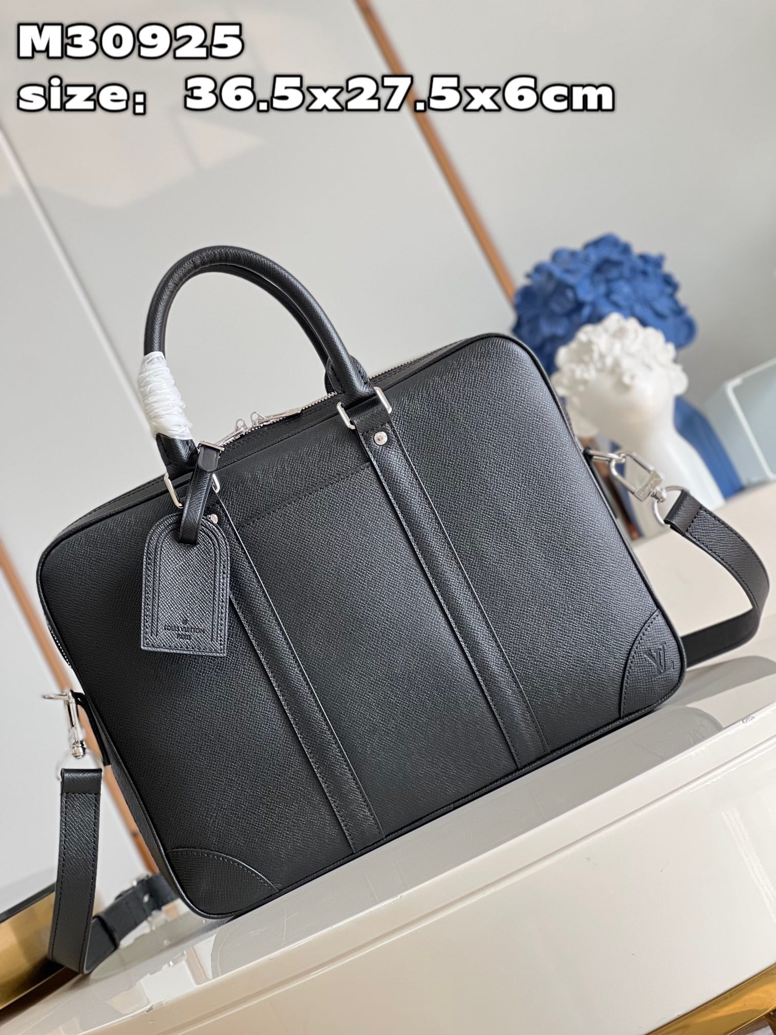 Louis Vuitton Porte-Documents Voyage PM M30925