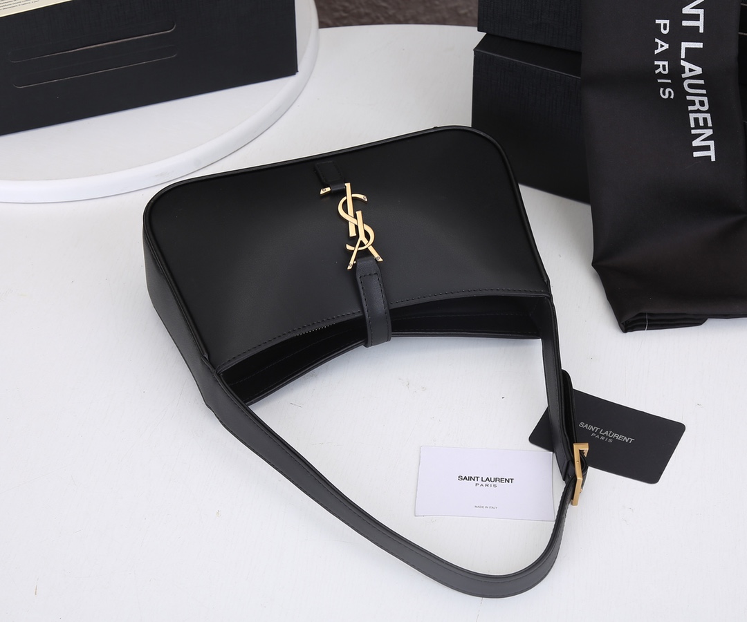 Replica Ysl Le 5 A 7 Hobo Bag In Smooth Leather 2024