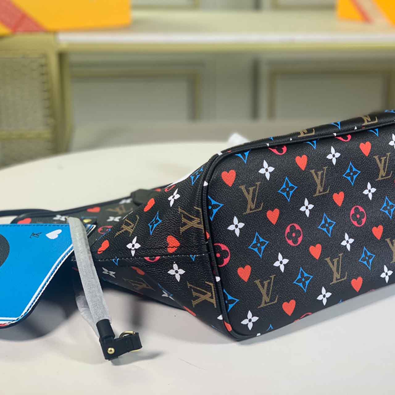 Replica Louis Vuitton Game On Neverfull Mm M57462 Black/White