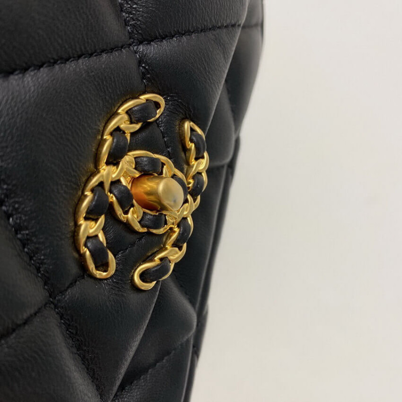 Replica Chanel Lambskin Quilted Chanel 19 Waist Bag As1163 Black