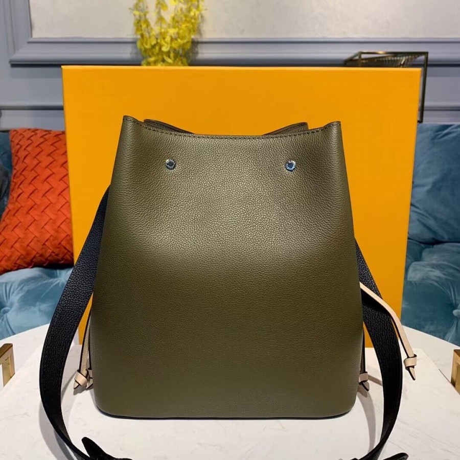 Replica Louis Vuitton Calfskin Leather Lockme Bucket M55439
