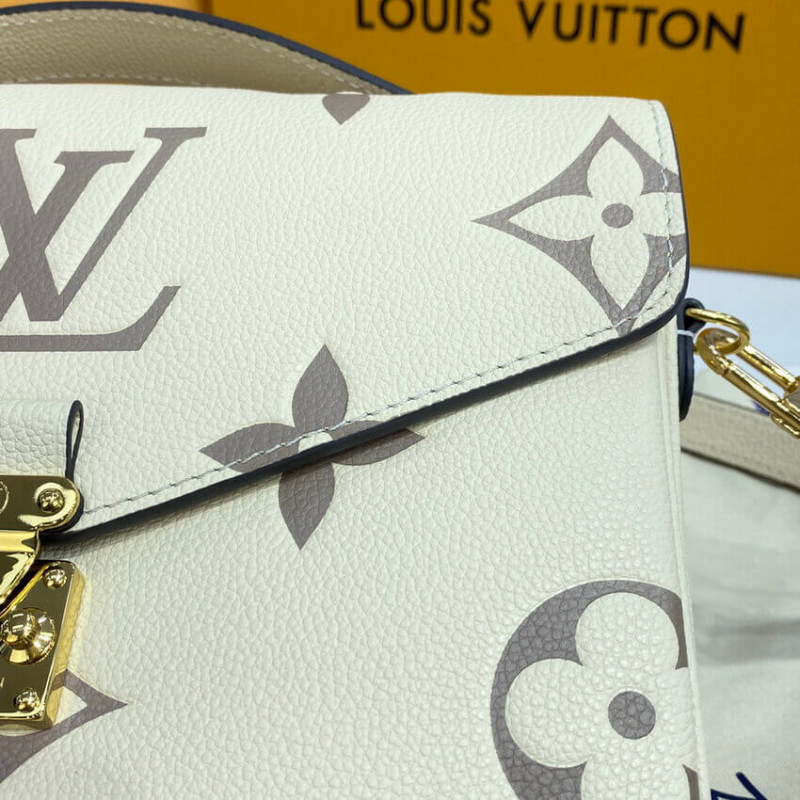 Replica Louis Vuitton Pochette Metis M45596
