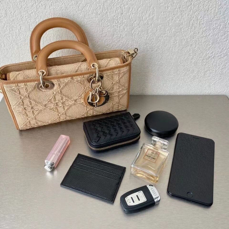 Replica Christian Dior Lady D-Joy Bag Natural Cannage Raffia M05400