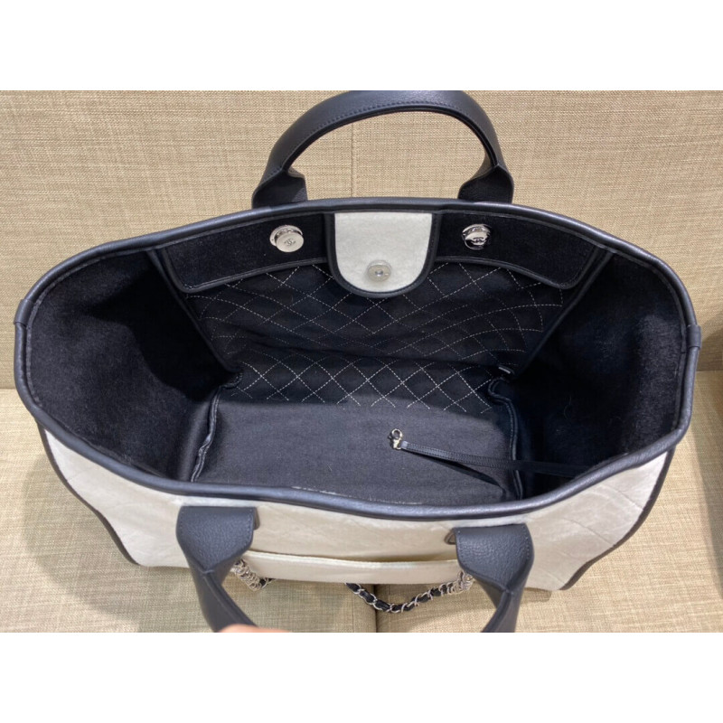 Replica Chanel Wool Felt Deauville Shopping Bag A60598 White/Black