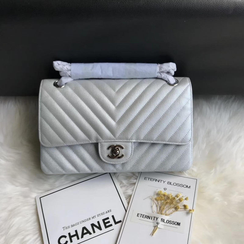 Replica Chanel Chevron Caviar Calfskin Classic Flap Bag A01112