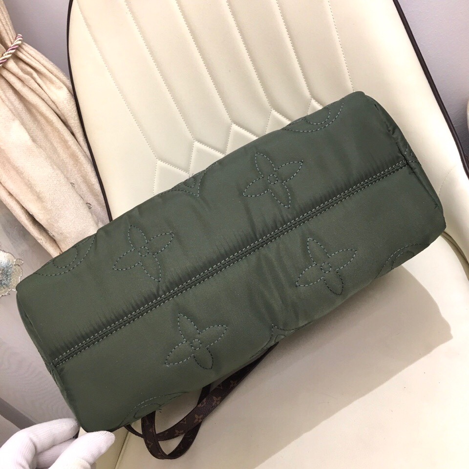 Replica Louis Vuitton Onthego Gm Tote Bag- Green