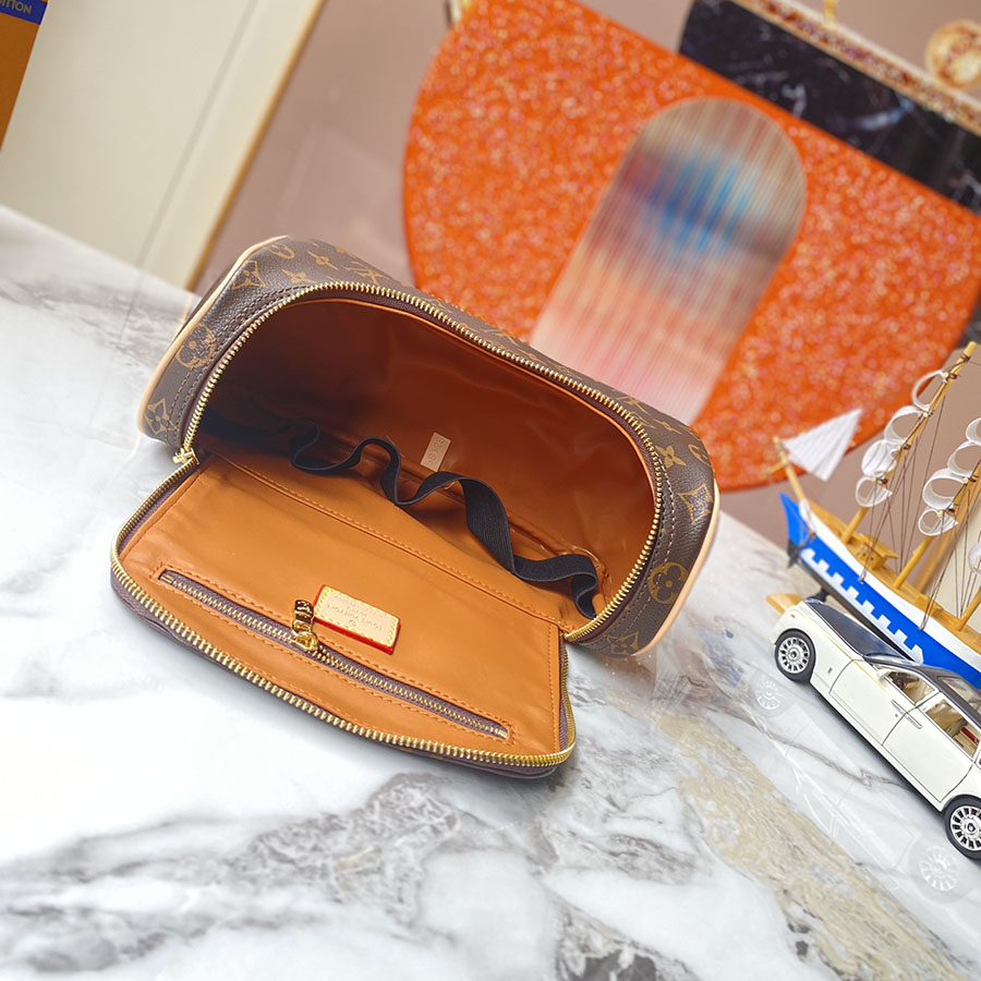 Replica Louis Vuitton Toiletry Pouch N47625