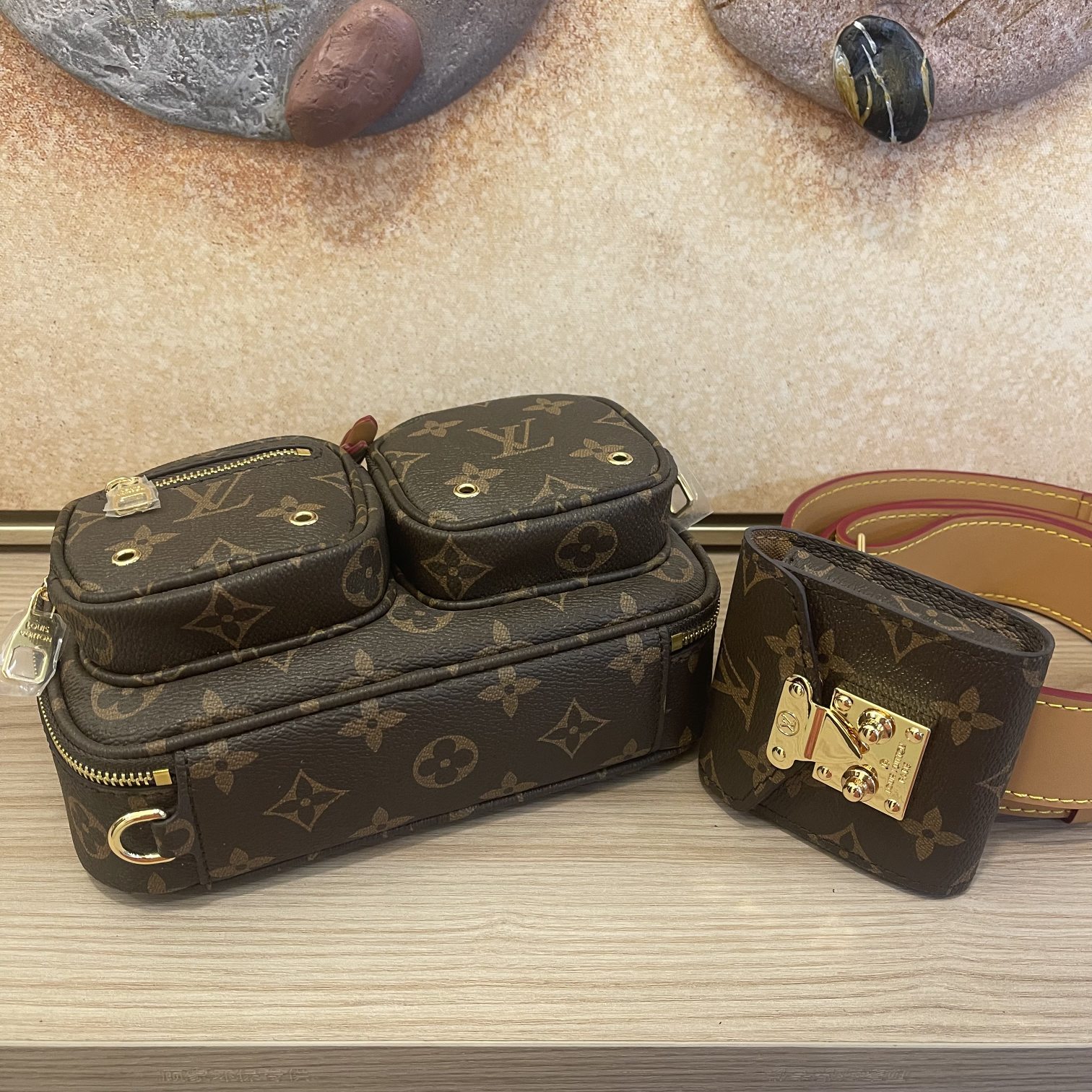 Replica Louis Vuitton Sporty Utility Crossbody Bag- Leather Strap