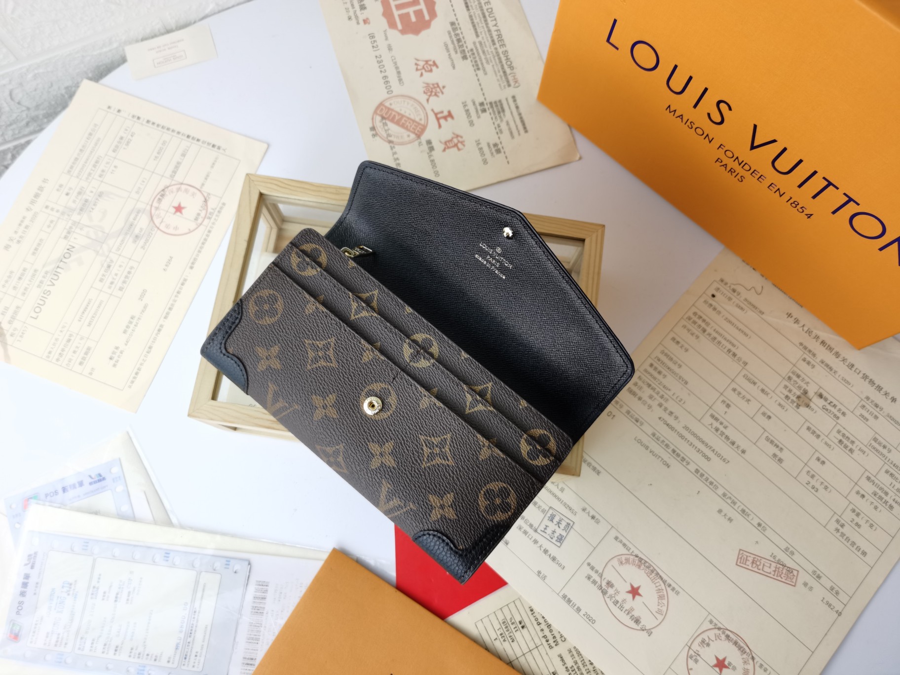 Replica Louis Vuitton Sarah Wallet Retiro Long Wallet