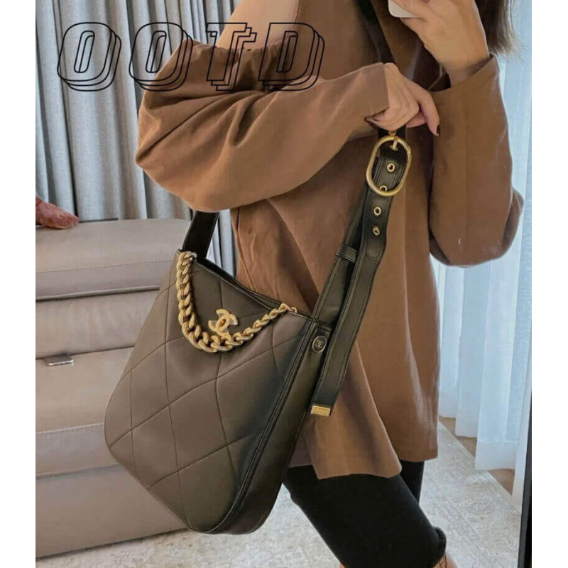 Replica Chanel Hobo Handbag Calfskin Black As2844