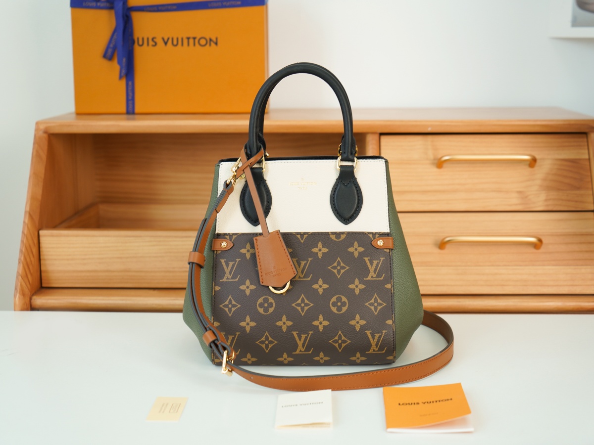Replica Louis Vuitton Fold Tote Pm M45388