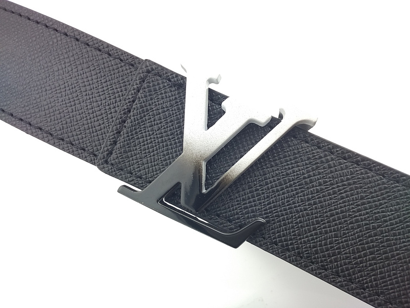Replica Louis Vuitton Belt L212-75 38Mm White
