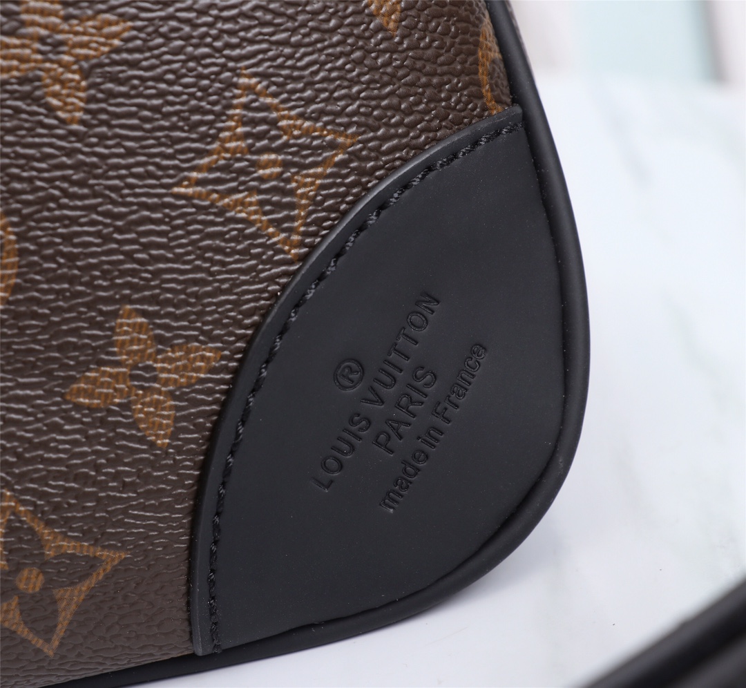 Replica Louis Vuitton Aaa-Odeon Mm M45352 Black/Natural