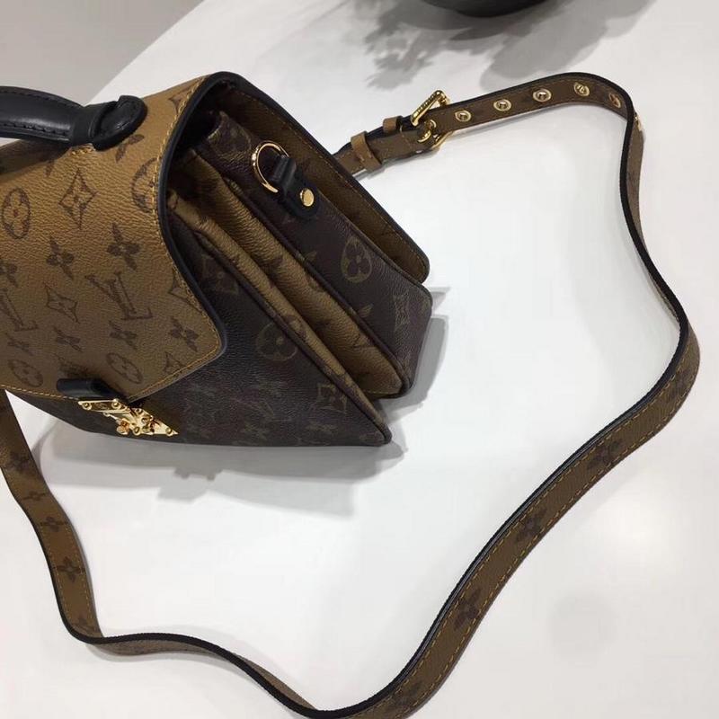Replica Louis Vuitton Pochette Metis M44875