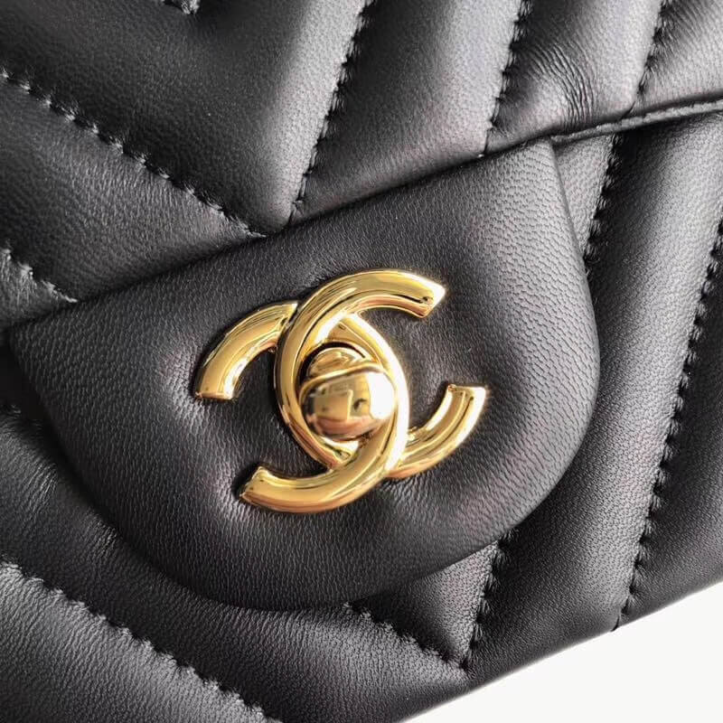 Replica Chanel Chevron Lambskin 17Cm Classic Flap Bag 1115