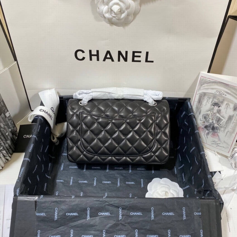 Replica Chanel Small Classic Double Flap Bag A01113 In Lambskin
