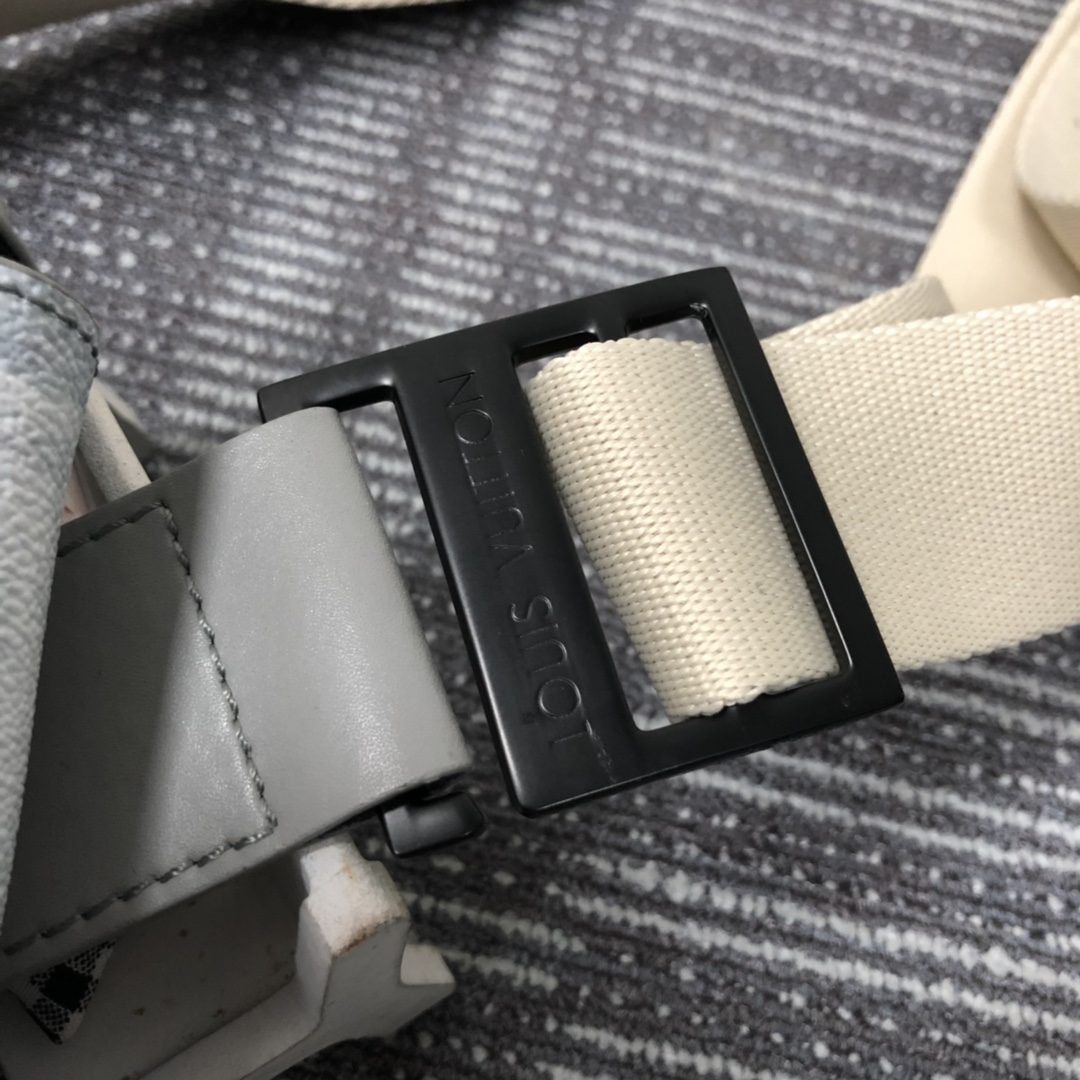 Replica Louis Vuitton Trunk Slingbag N50061-2