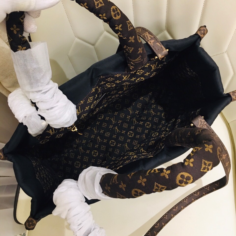 Replica Louis Vuitton Onthego Gm Tote Bag- Black