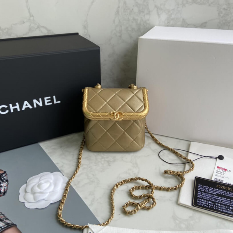 Replica Chanel Small Lambskin Kiss-Lock Bag As1885