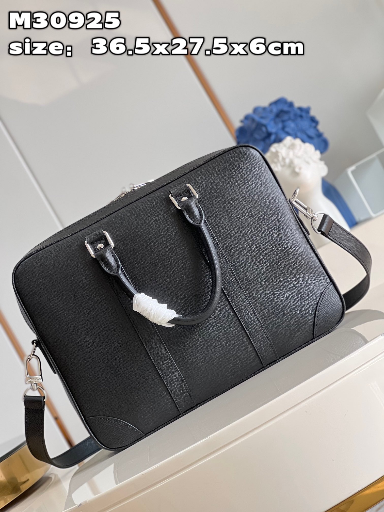 Louis Vuitton Porte-Documents Voyage PM M30925