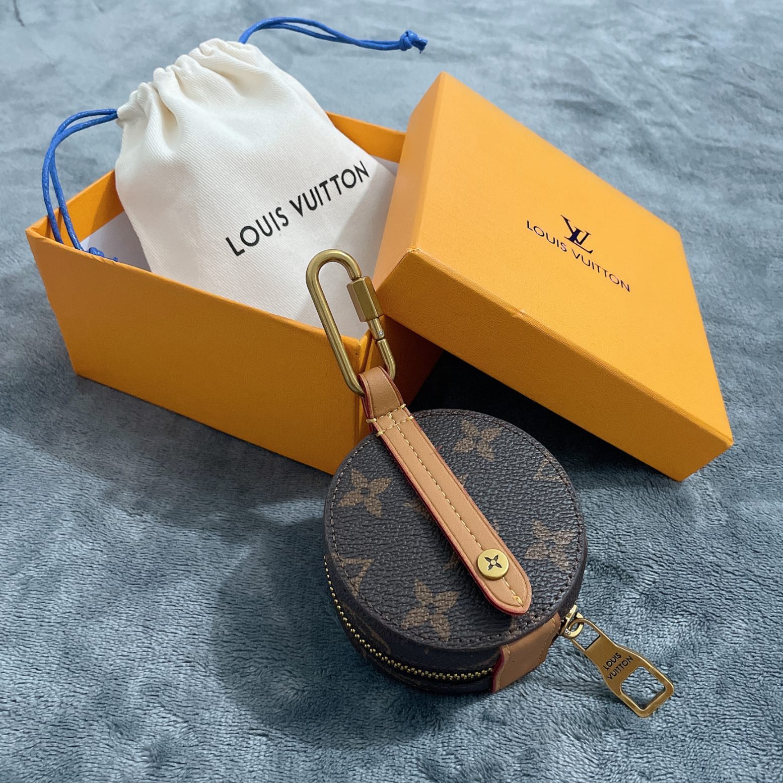 Replica Louis Vuitton Monogram Bag Charm Chain Coin Wallet L07