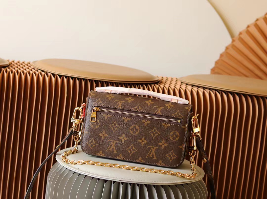 Replica Louis Vuitton M46279 Pochette Métis East West