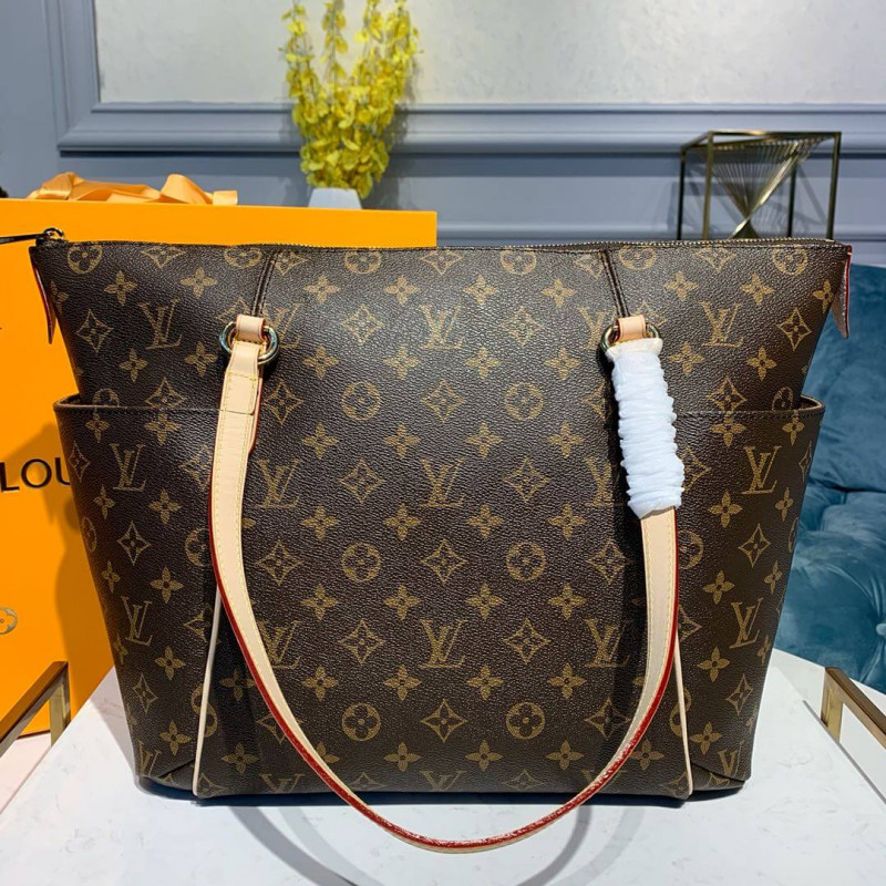 Replica Louis Vuitton Monogram Canvas Totally Mm M56689