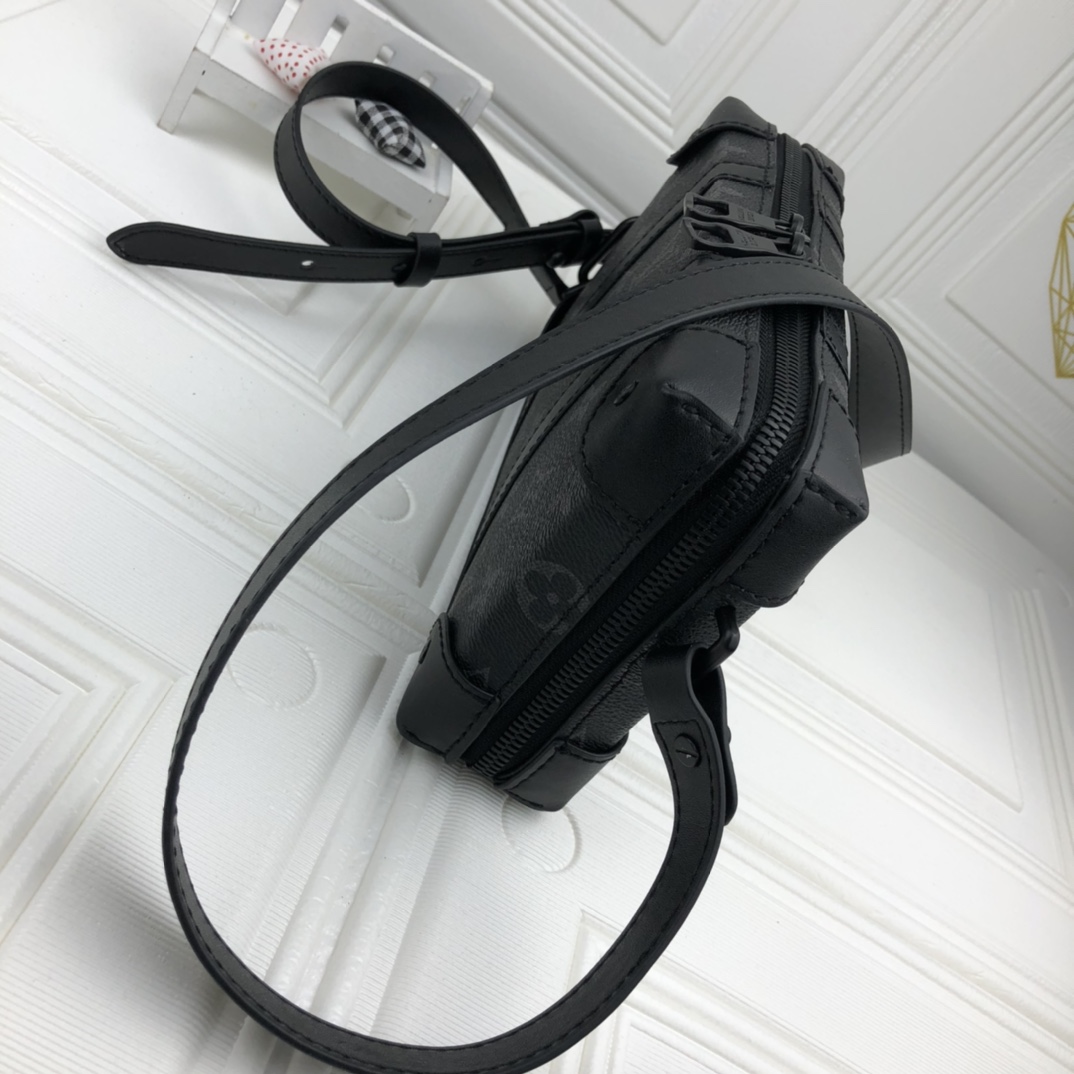 Replica Louis Vuitton Soft Trunk Wallet