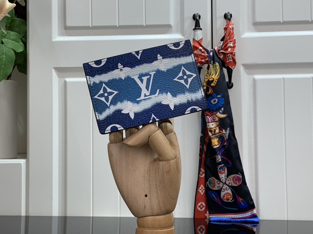 Replica Louis Vuitton Escale Card Holder M69115