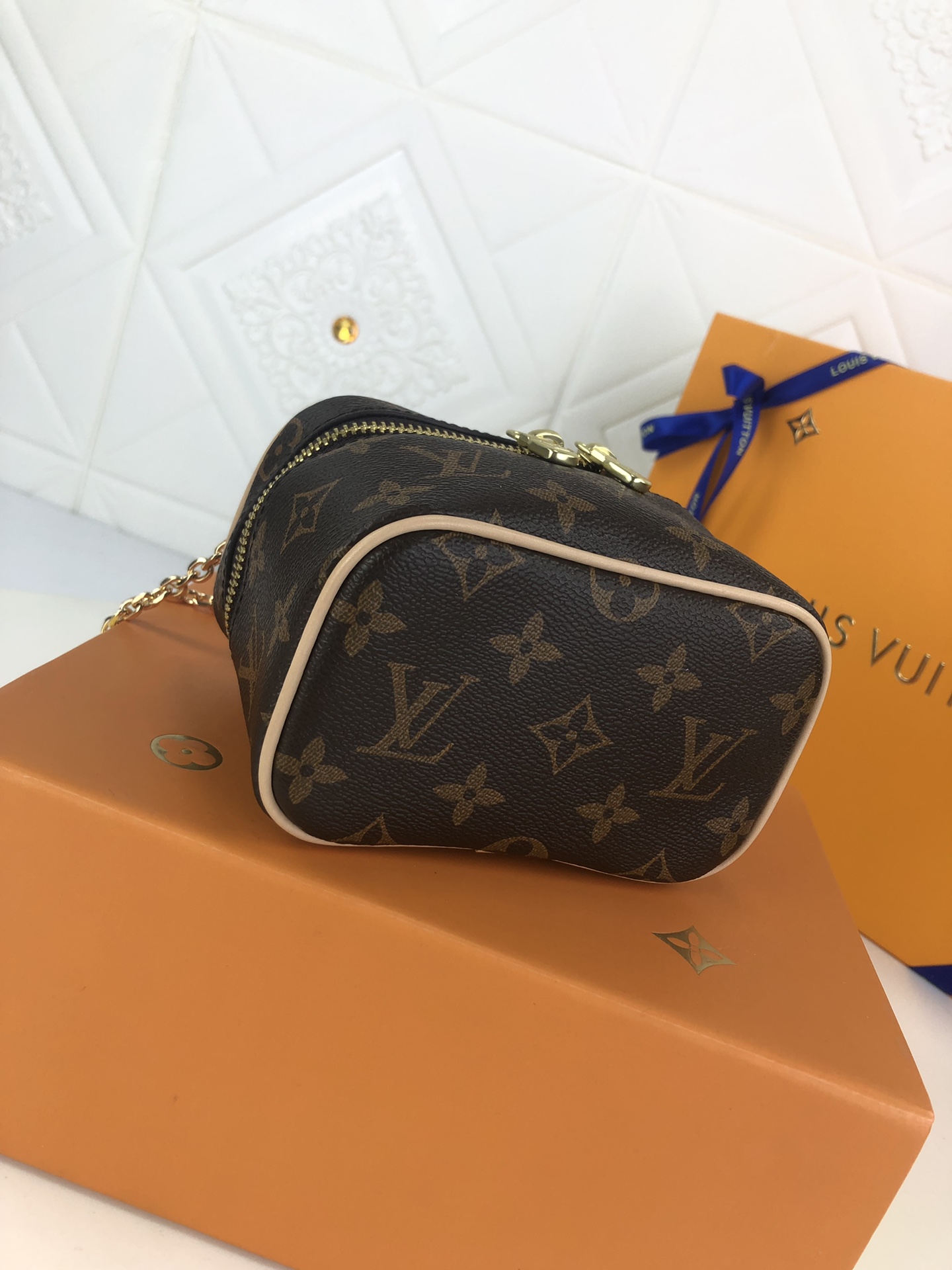 Replica Louis Vuitton Nice Vanity Make Up
