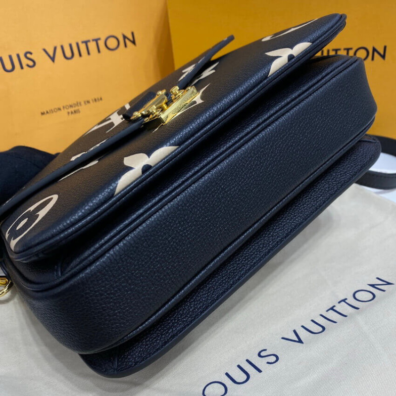 Replica Louis Vuitton Pochette Metis M45773