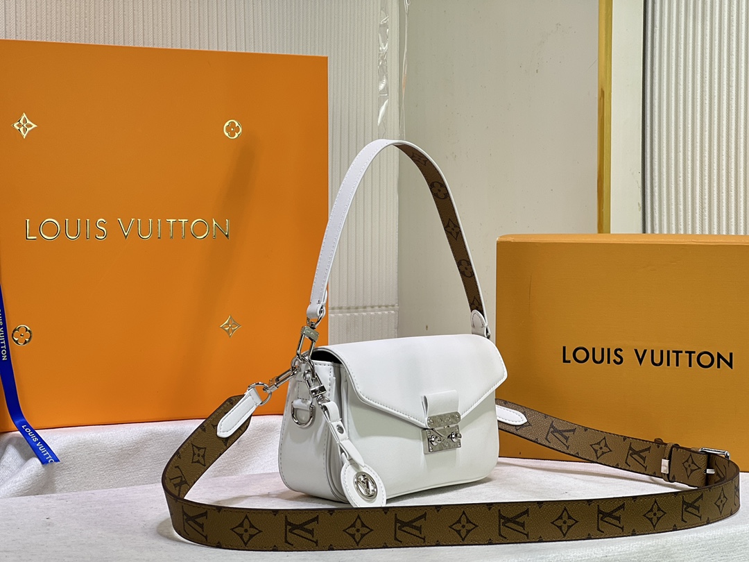 Replica Louis Vuitton Swing Bag