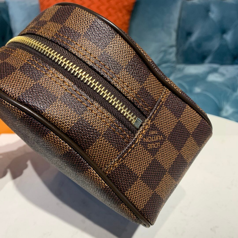 Replica Louis Vuitton Damier Ebene Canvas Toiletry Bag 25 N47624