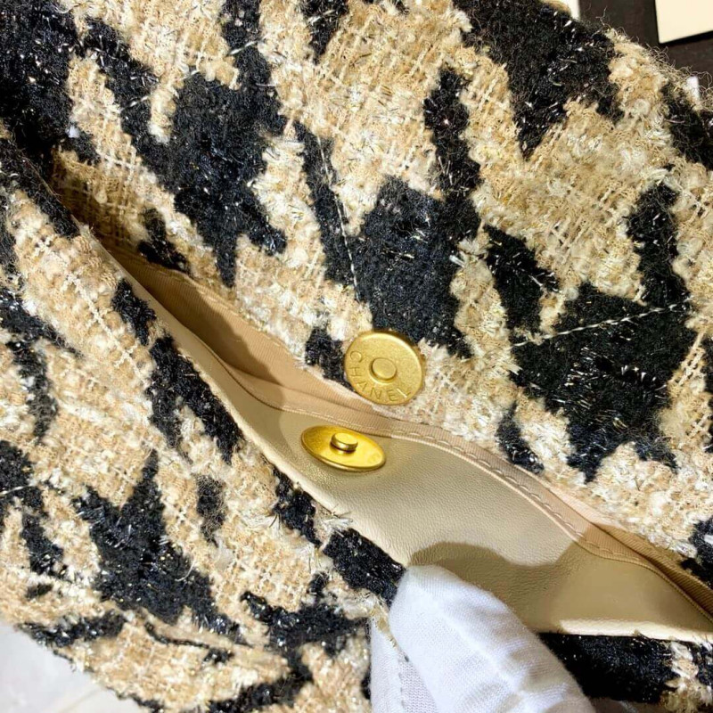 Replica Chanel 19 Tweed Maxi Flap Bag As1160