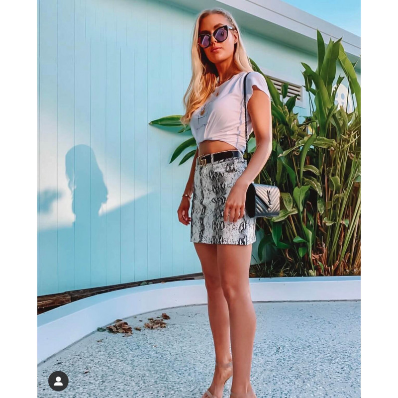 Replica Saint Laurent Monogram Envelope Chain Wallet 377828