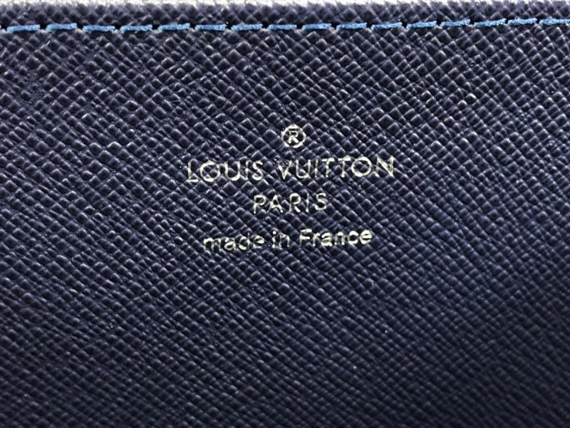Replica Louis Vuitton Escale Zippy Wallet M69110