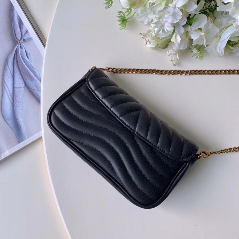Replica Louis Vuitton New Wave Chain Pochette-M63929