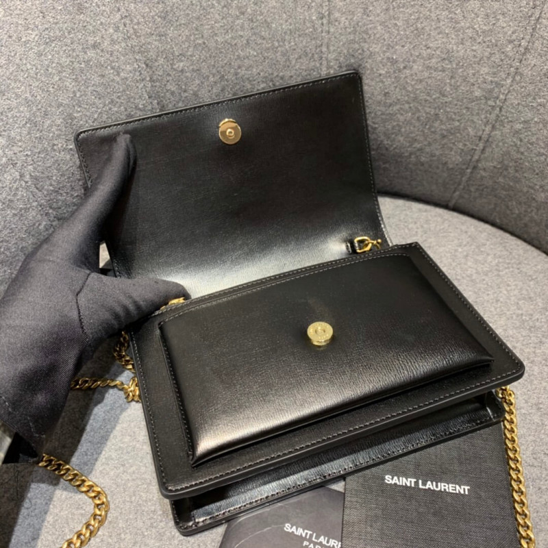 Replica Saint Laurent Sunset Chain Wallet In Smooth Leather 533026